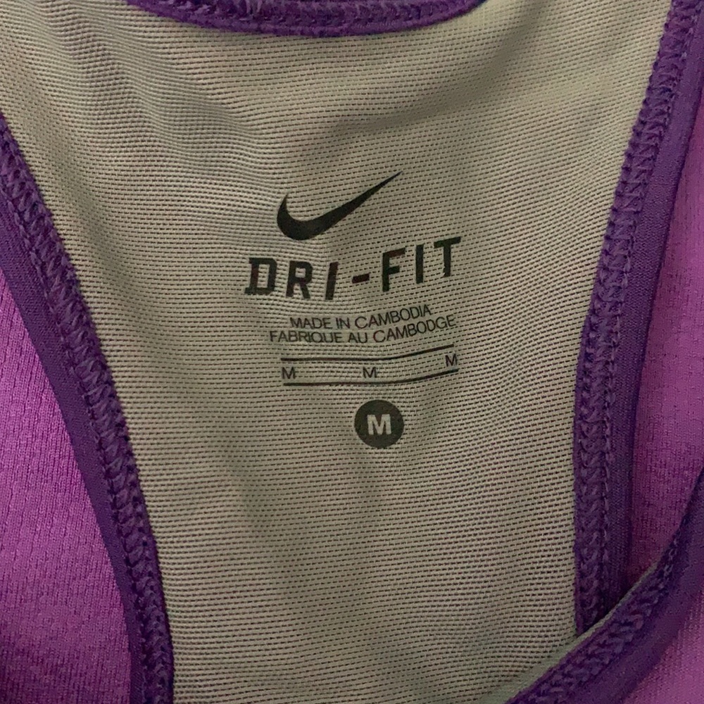 Medium Nike Racerback - Picture 2 of 8